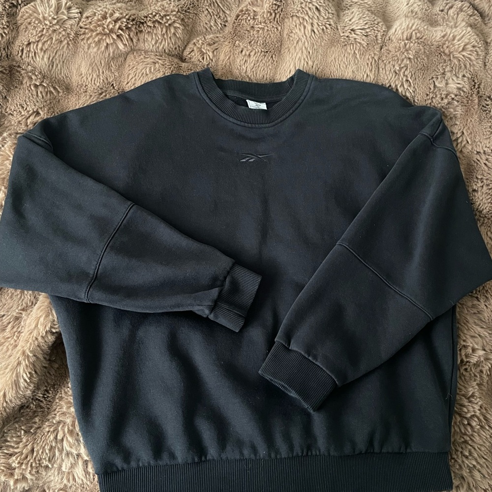 Reebok Black Crewneck  CoSweater